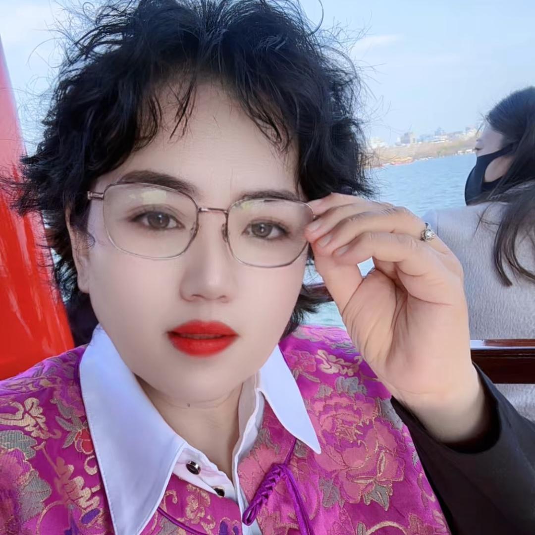 花好月圆👇橱窗有惊喜哟