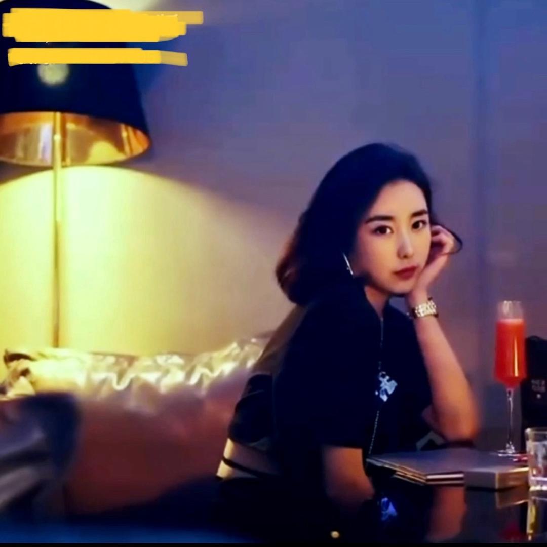 小 奚·-🖤