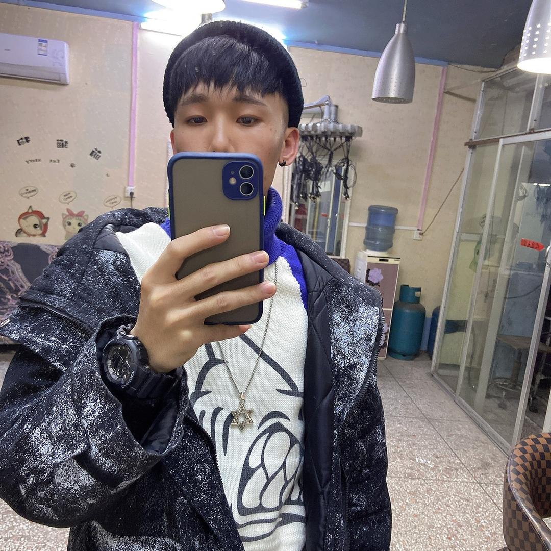 🌈___梁先森丶