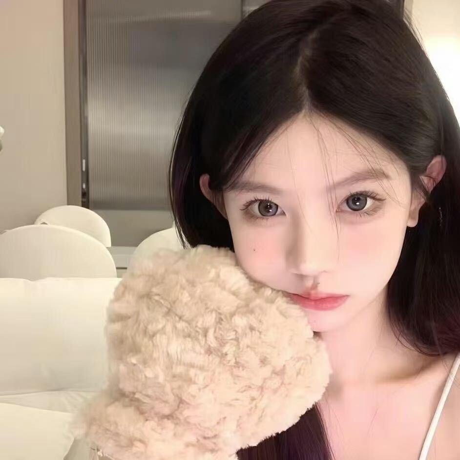 ฅ ˶᳐捏捏˶᳐੭