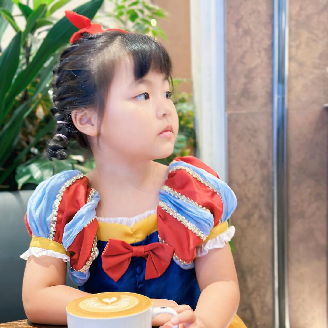 庭庭妈挑益智玩具