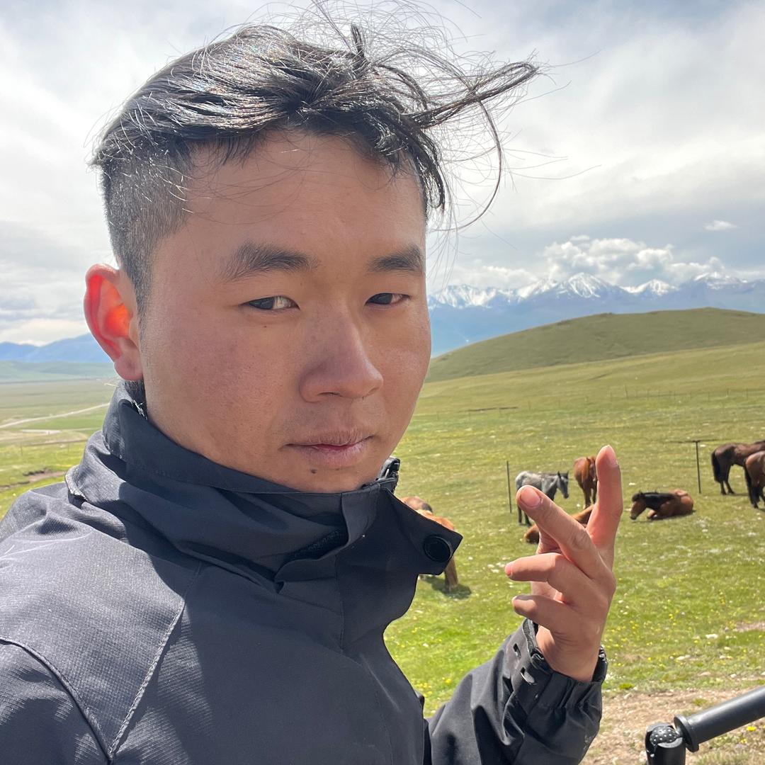 染发的小秋