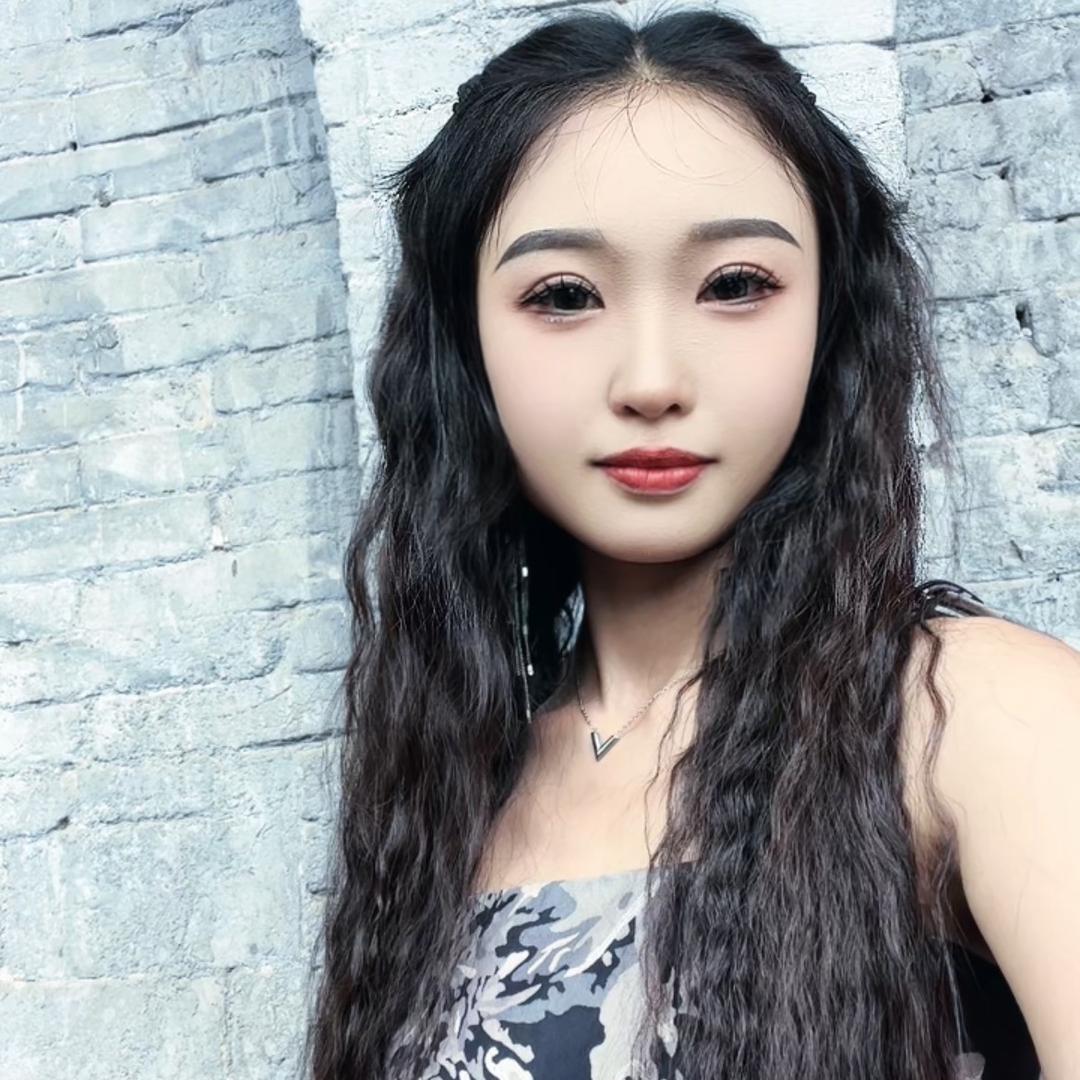苗苗很宅