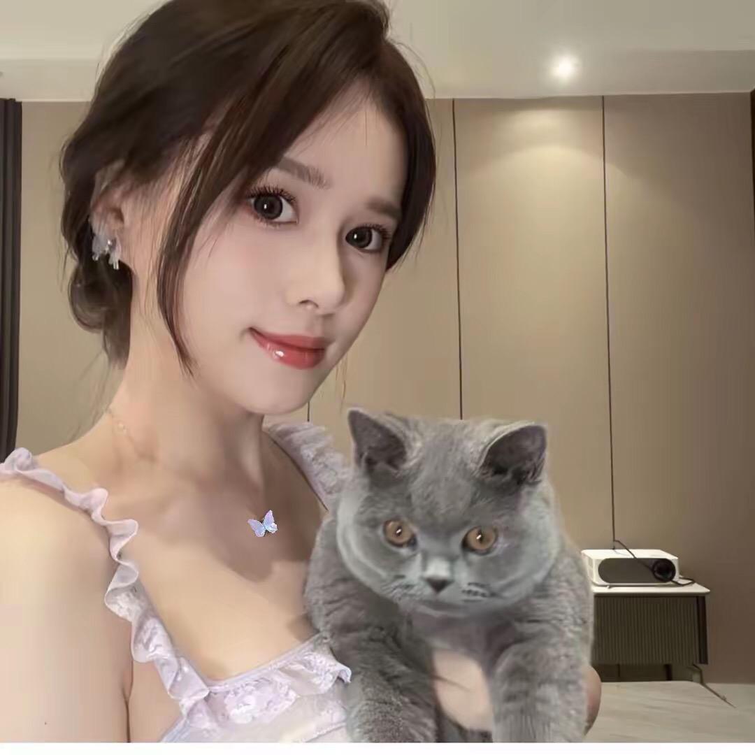 👸