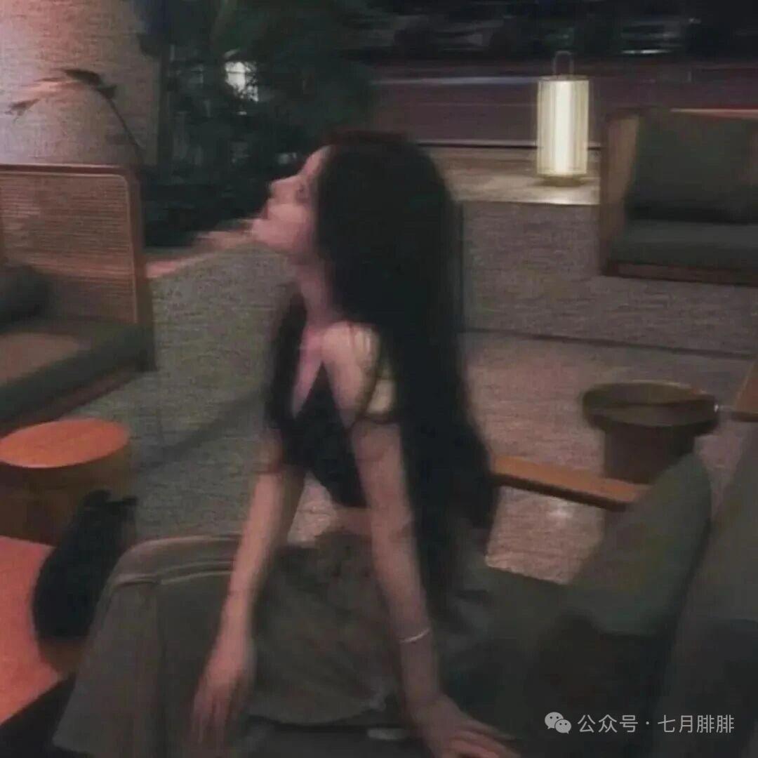 发呆呆羊。🐑