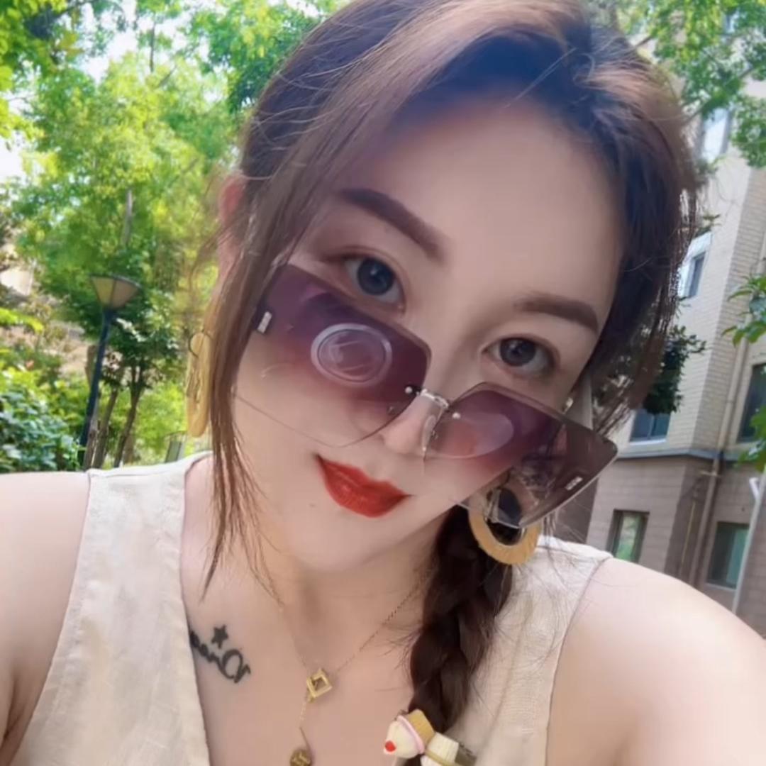 努力版童小姐