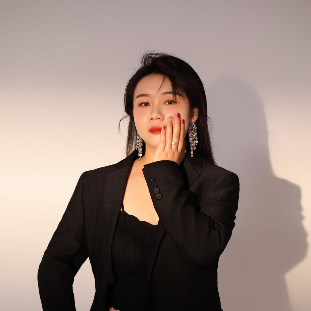 小眼睛《婷姐》