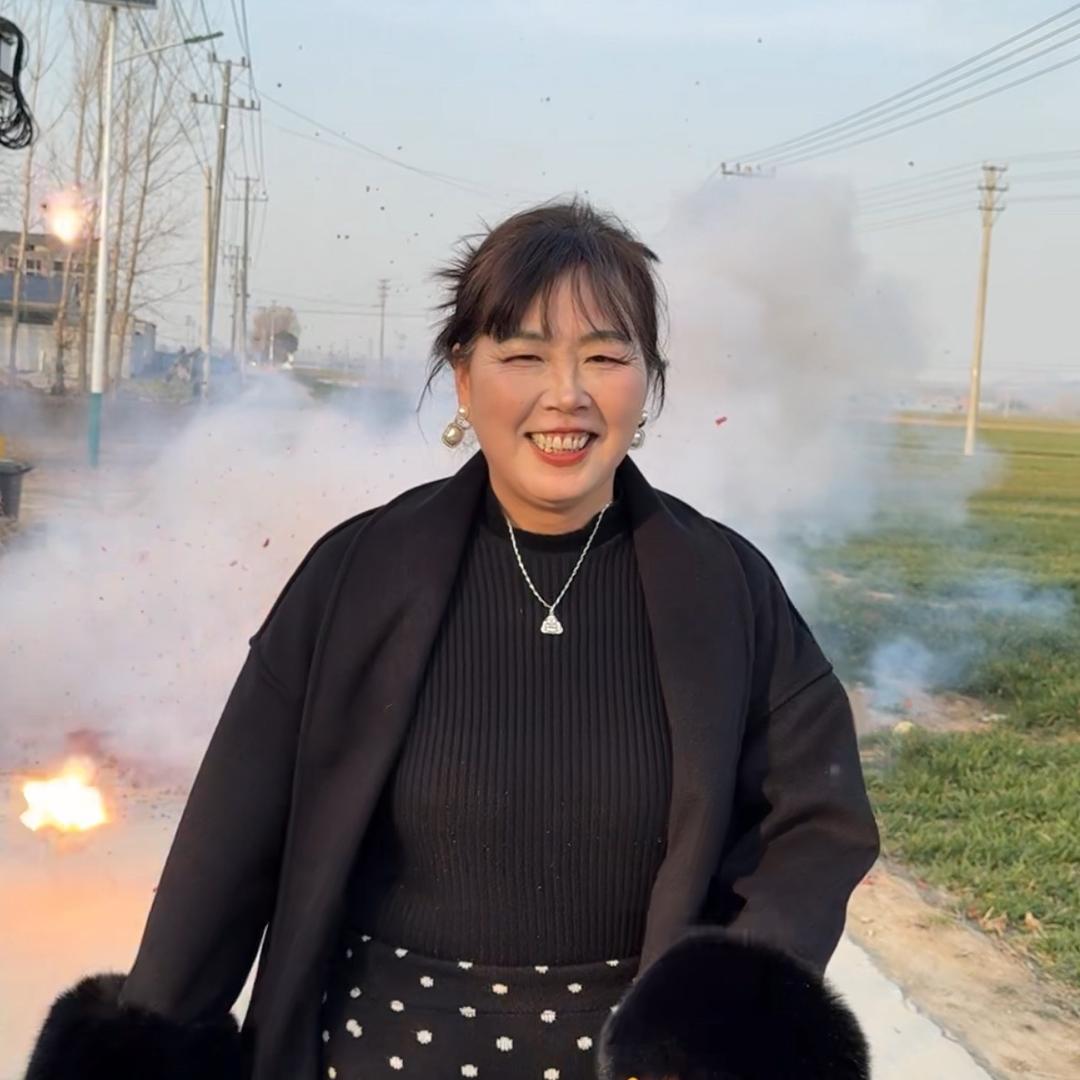莎莎的婆婆