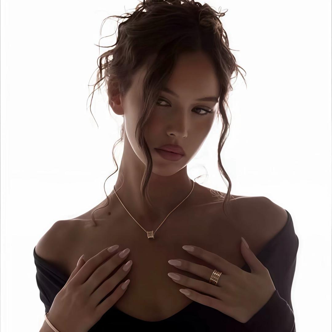 养了只猫叫又又