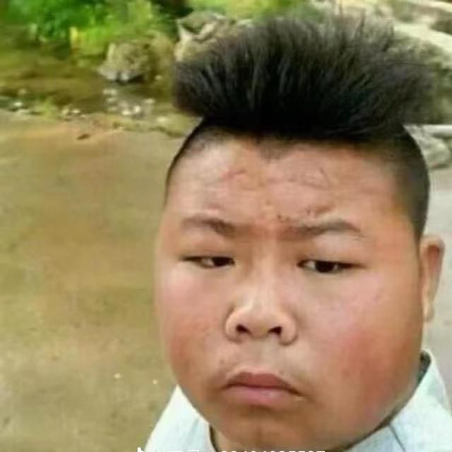 村长带全村看寡妇洗澡