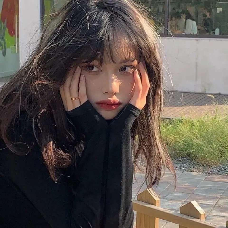 山月.
