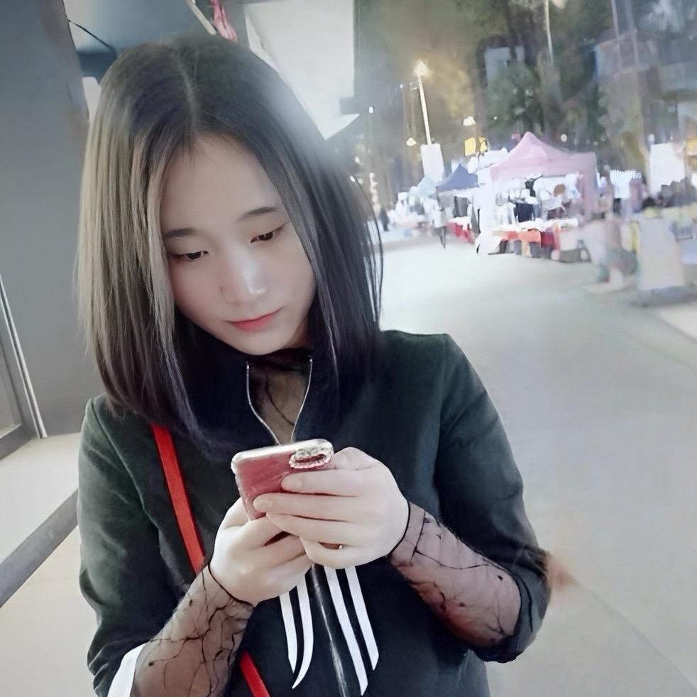 - ̗̀ ☺︎ ̖́-𝙇𝙖𝙣•🫧