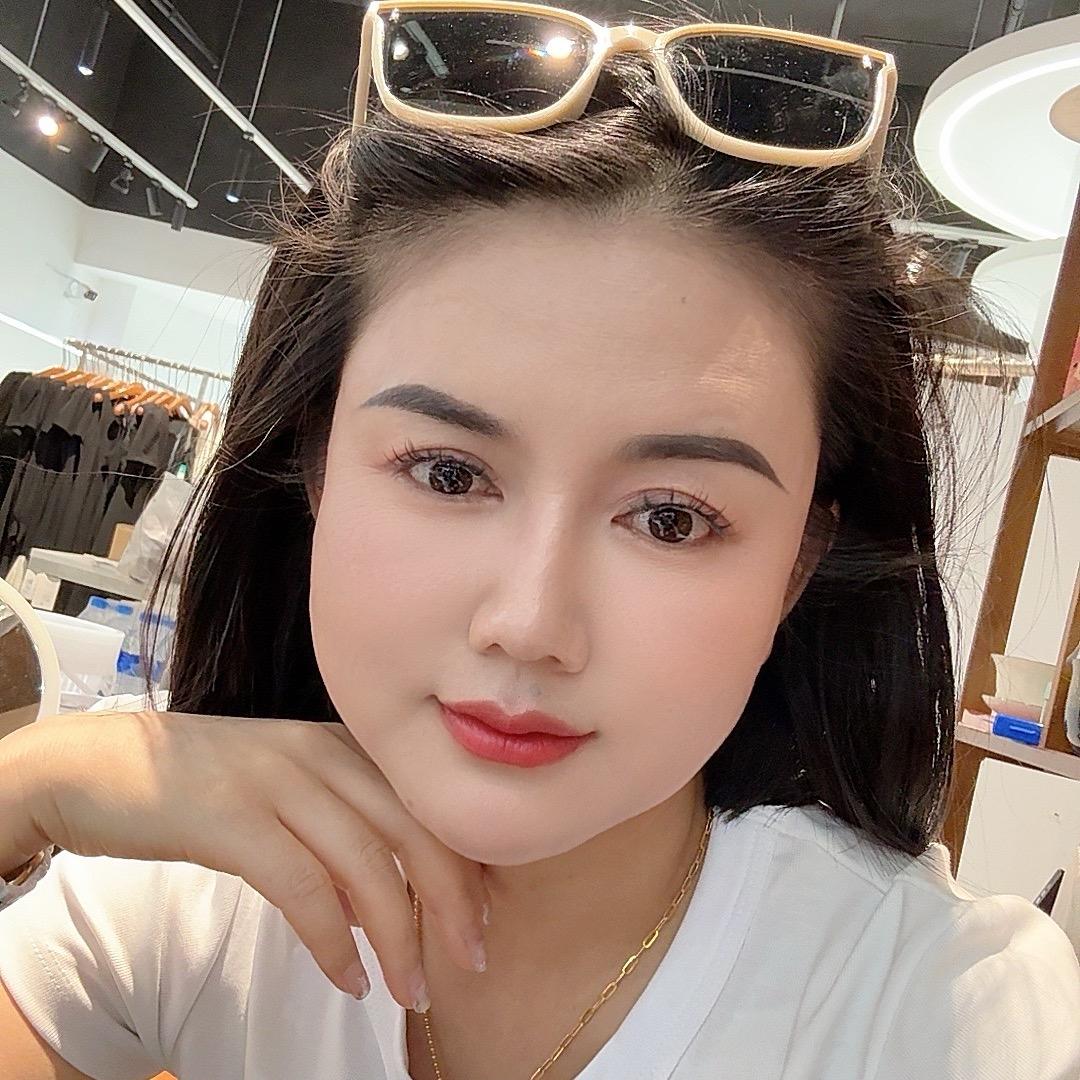 双江靓伊足鞋服啊凤
