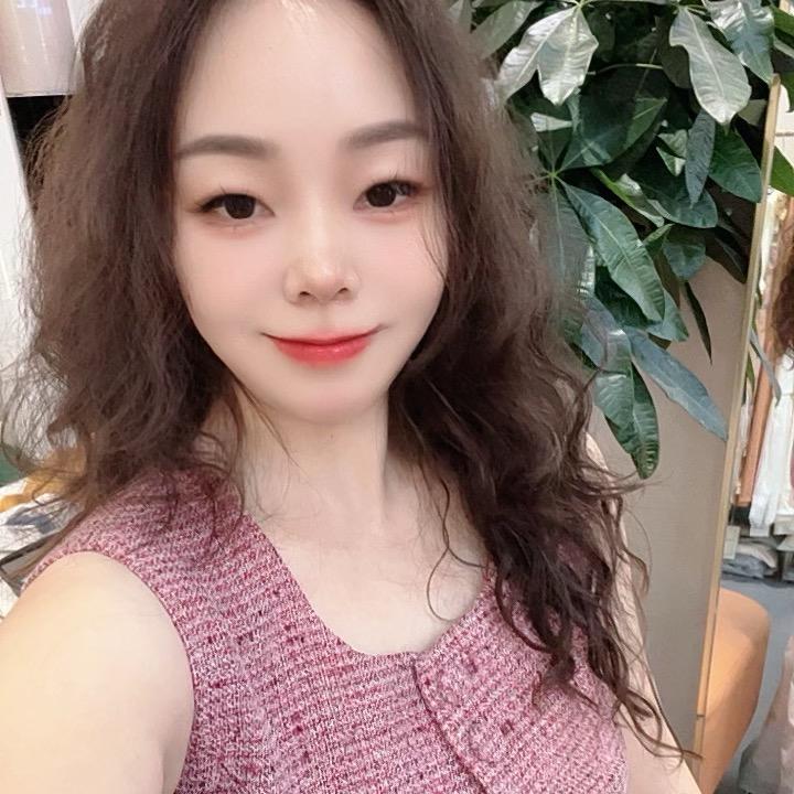 @百依阁女装主理人