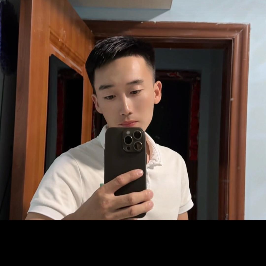 何涛 ~凤冈合创高端外墙涂料装饰