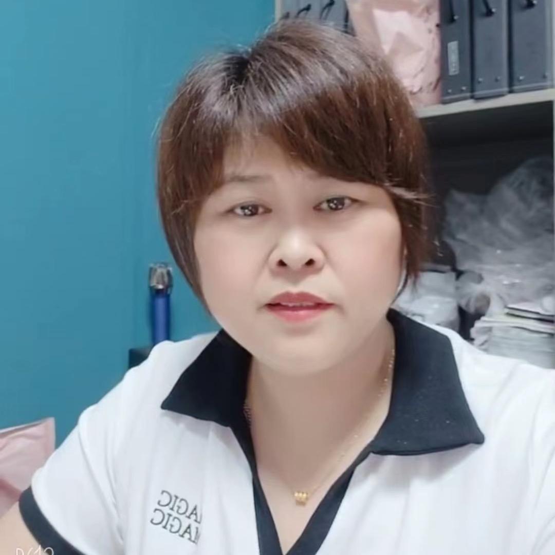 在俄罗斯种地的 大姐