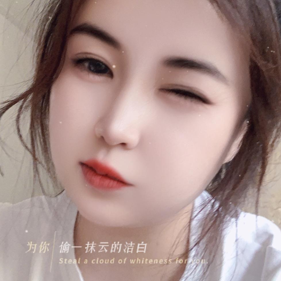 初月