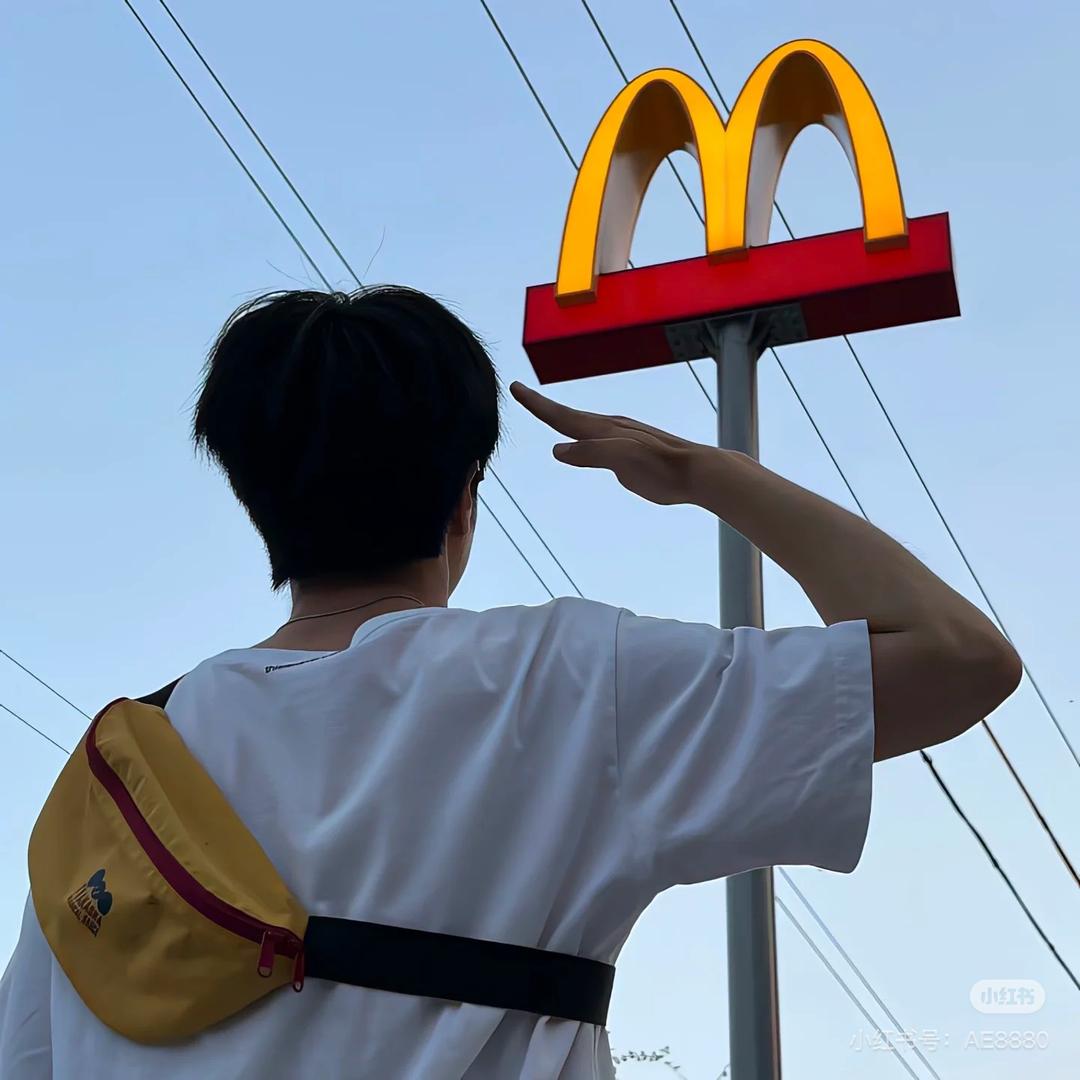 笨蛋帅哥🤡
