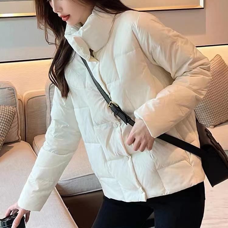 蒙口壹莉浙江花绒月貌电子商务有限公司女装专卖店