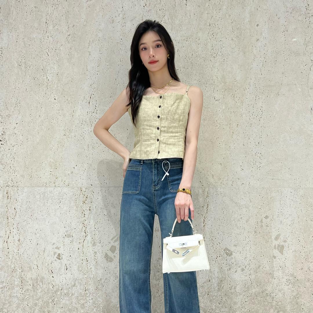 昆明展菲服饰