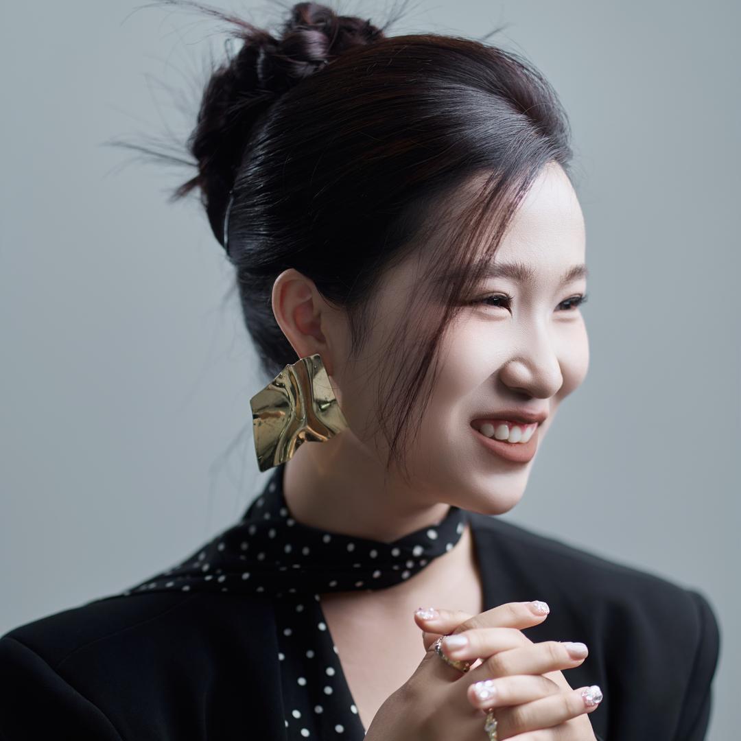 贝熹婚纱-冰冰
