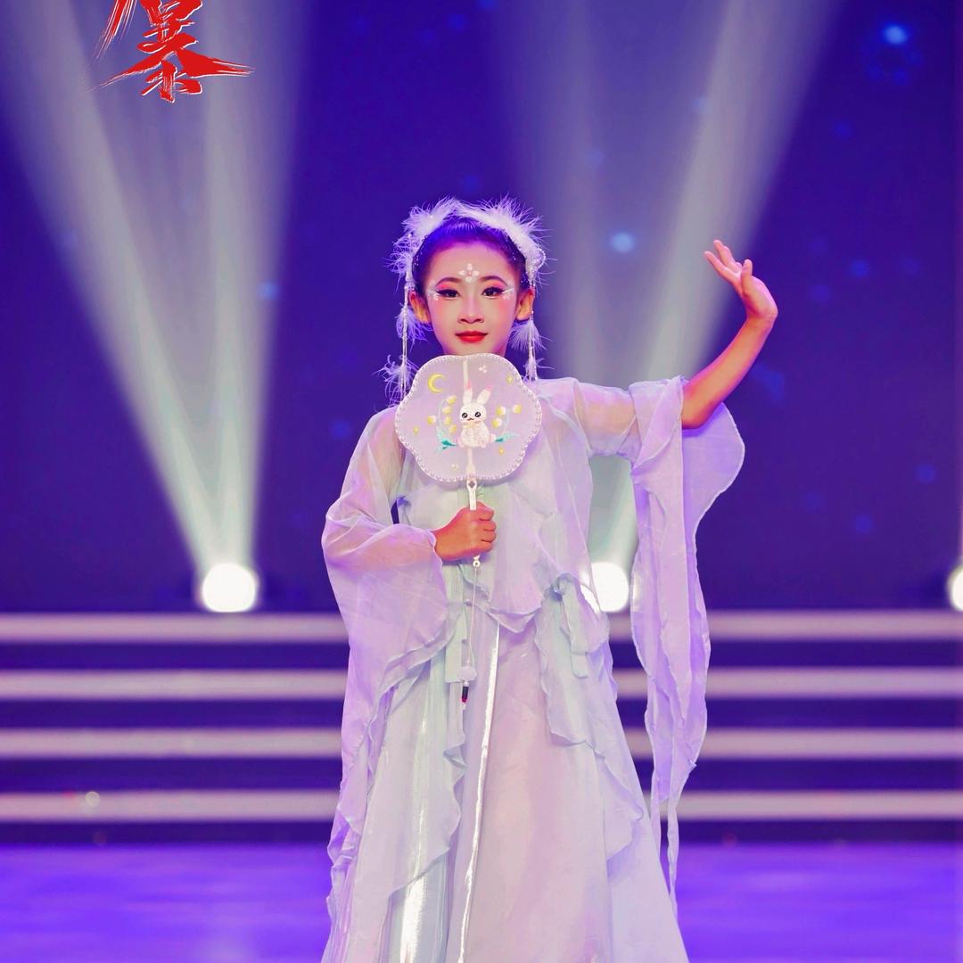 美美  美美
