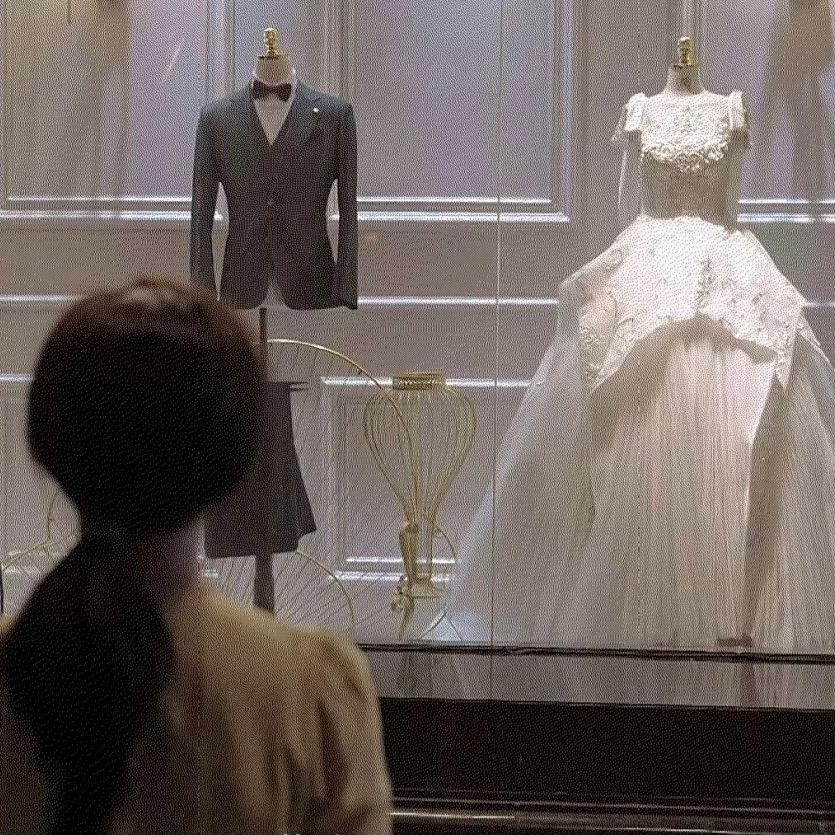 浙足轩明星5555。