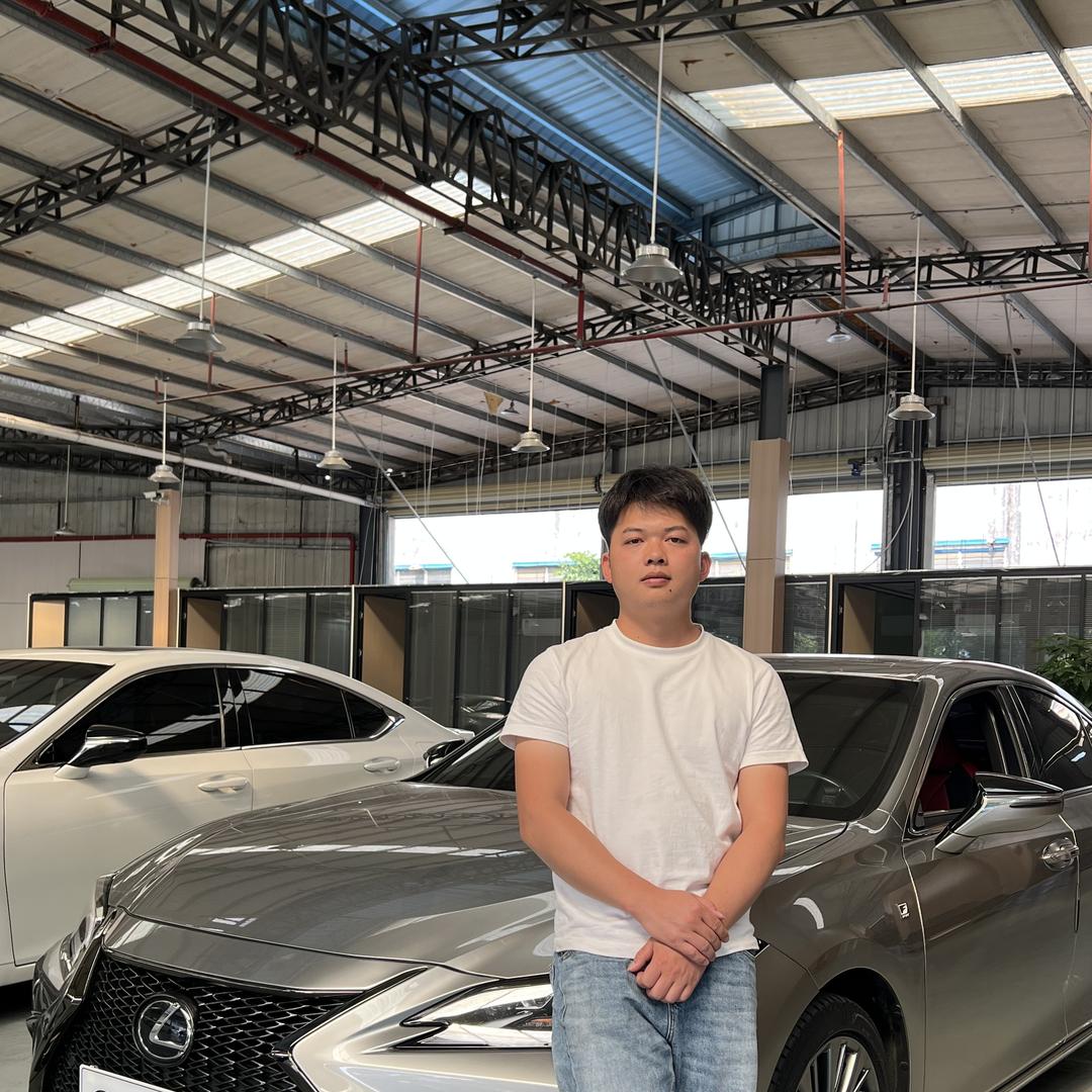 东莞啊任二手车（皇冠 雷克萨斯）