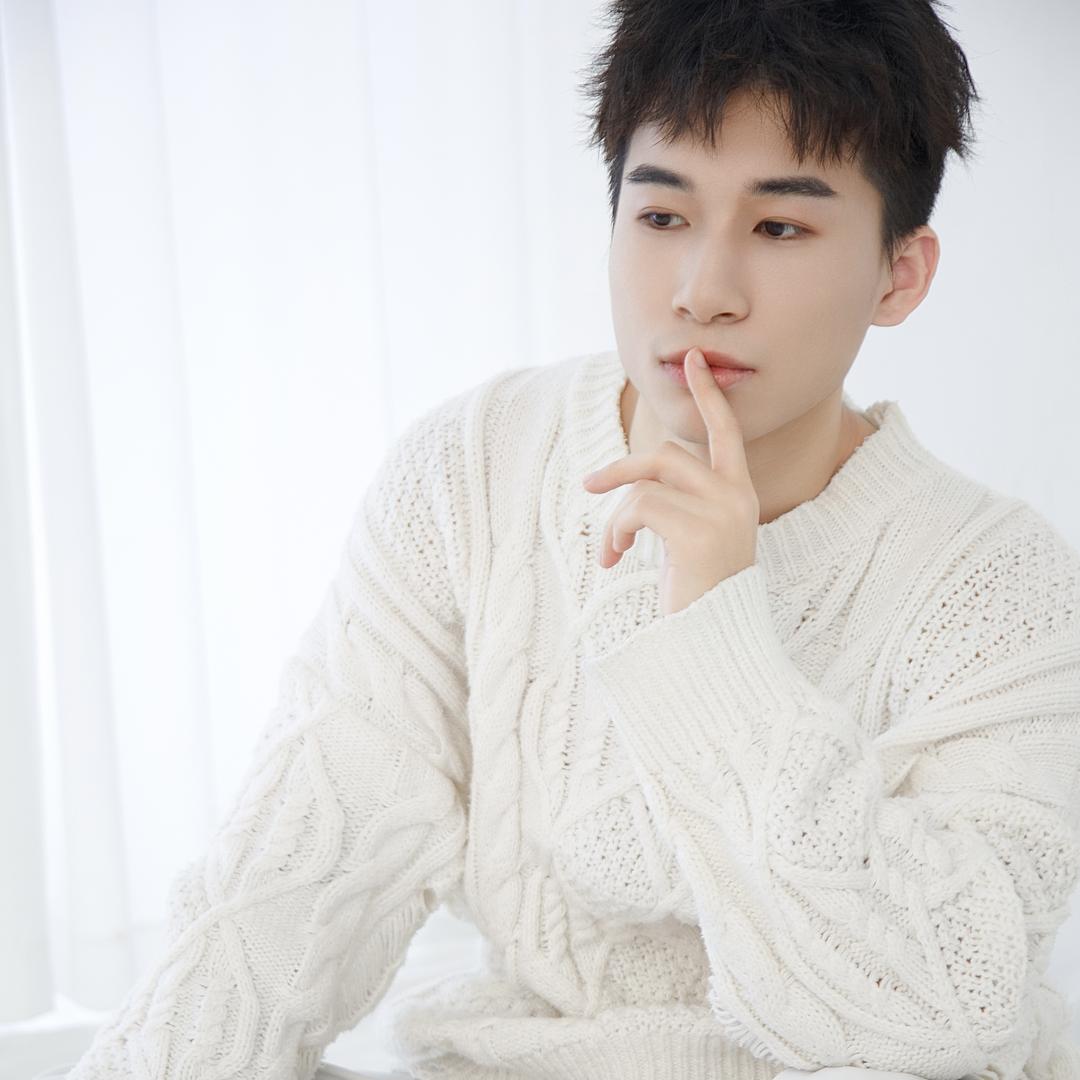 蘇州恩俊专业减龄发型设计