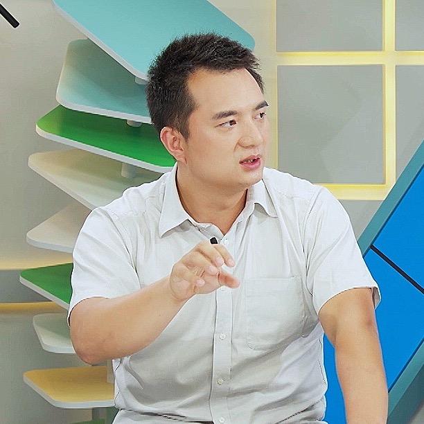 奶伯仕