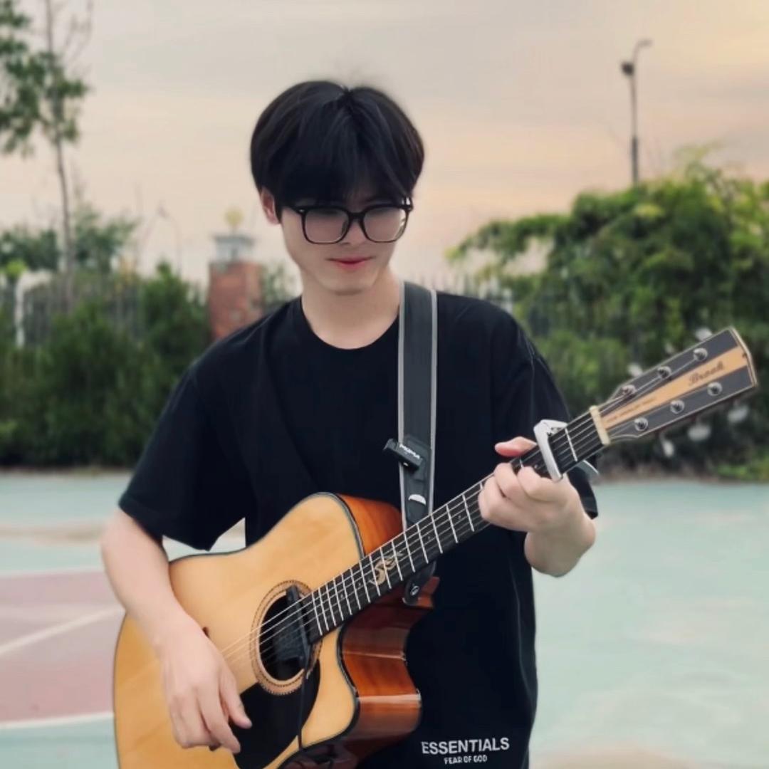 大高子🎸🎤