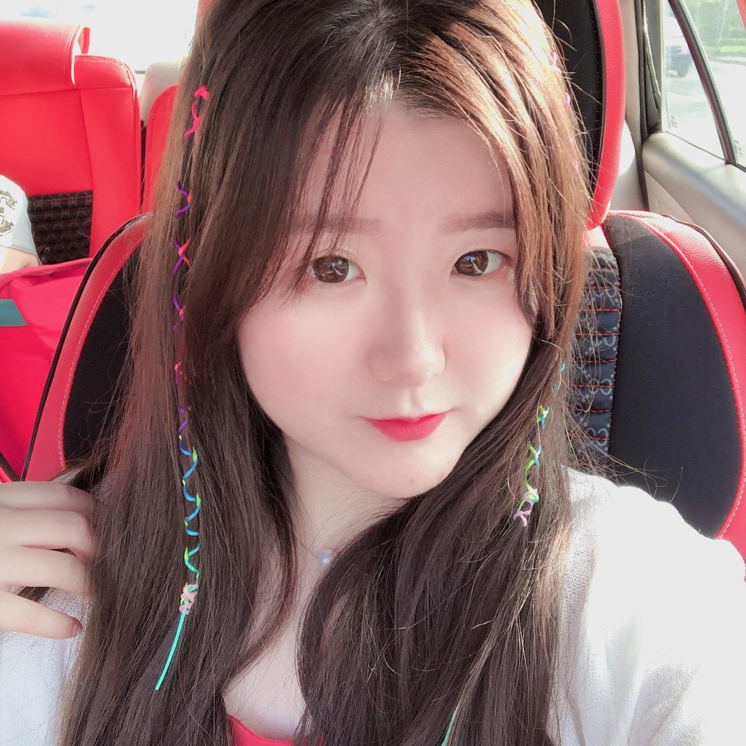 权小西