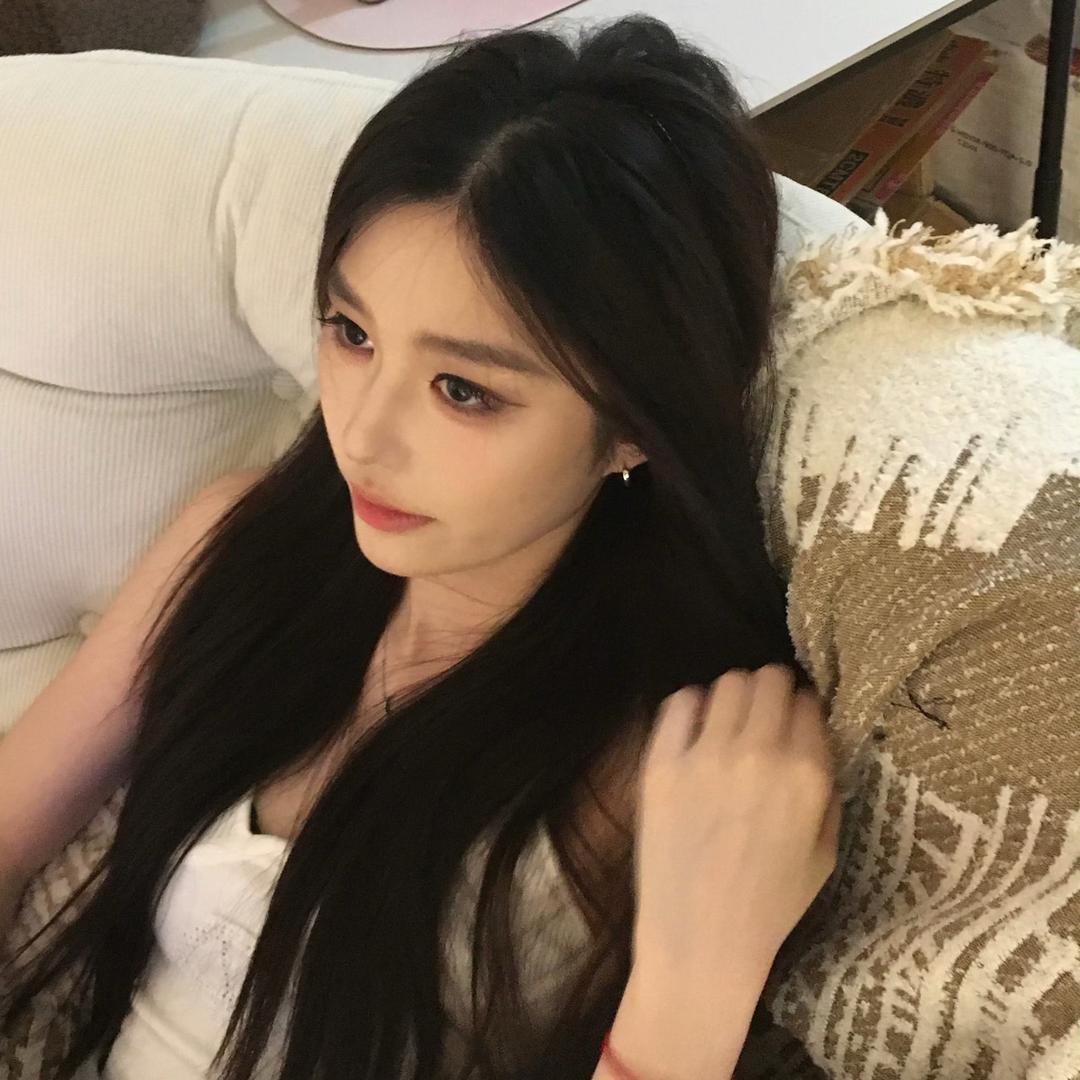 家妻名里有个奕-