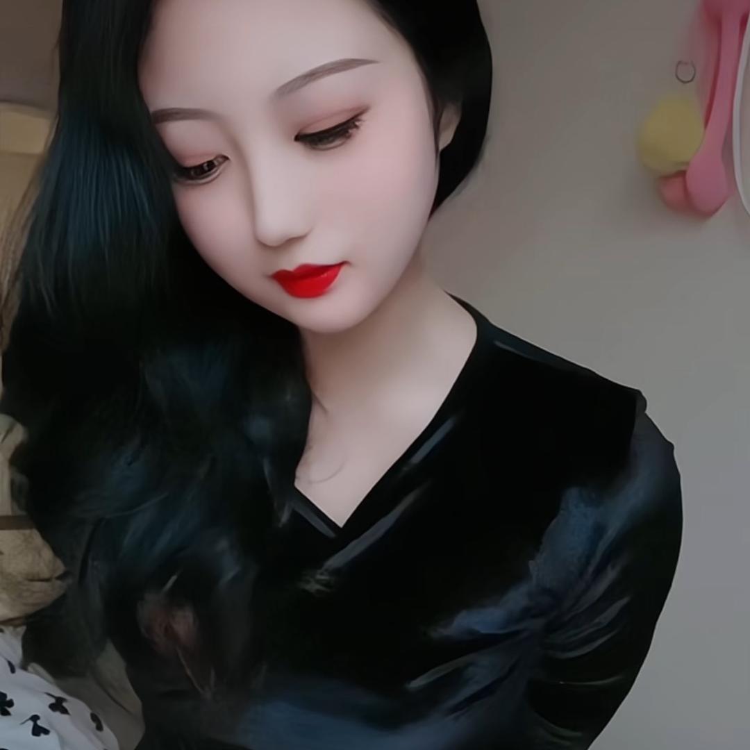 两颗虎牙
