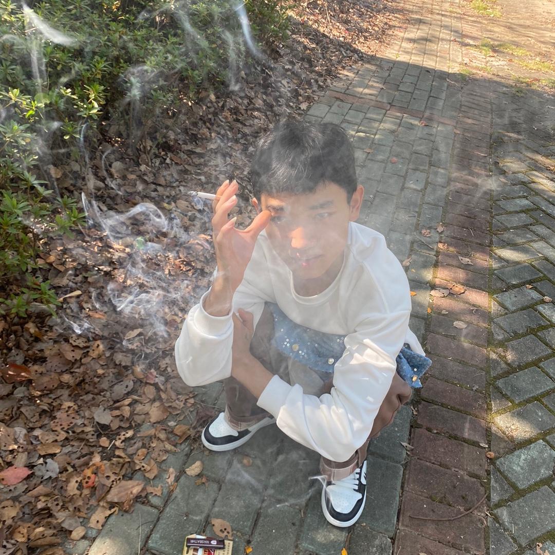 薛之谦.🧸