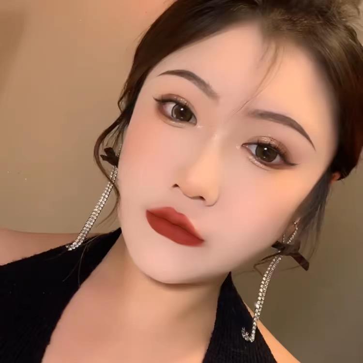 悦悦欧尼美妆