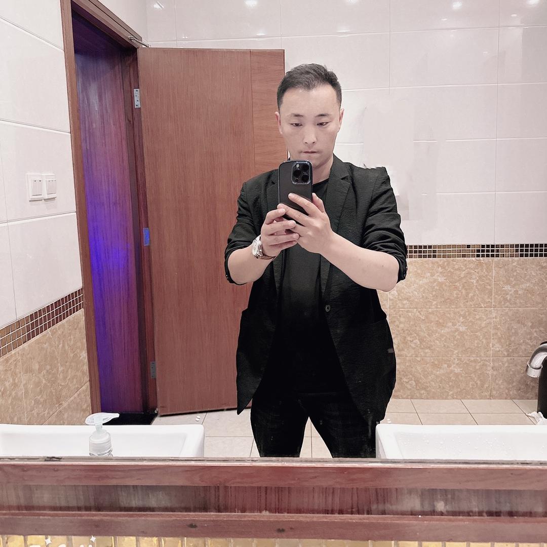 Z爱玩石头的周先生