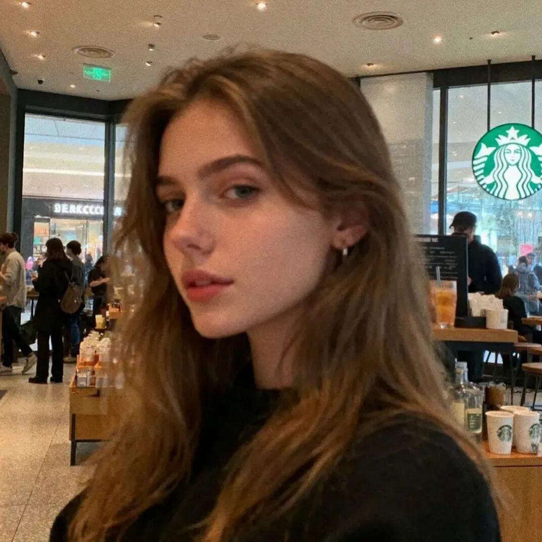 女爵|