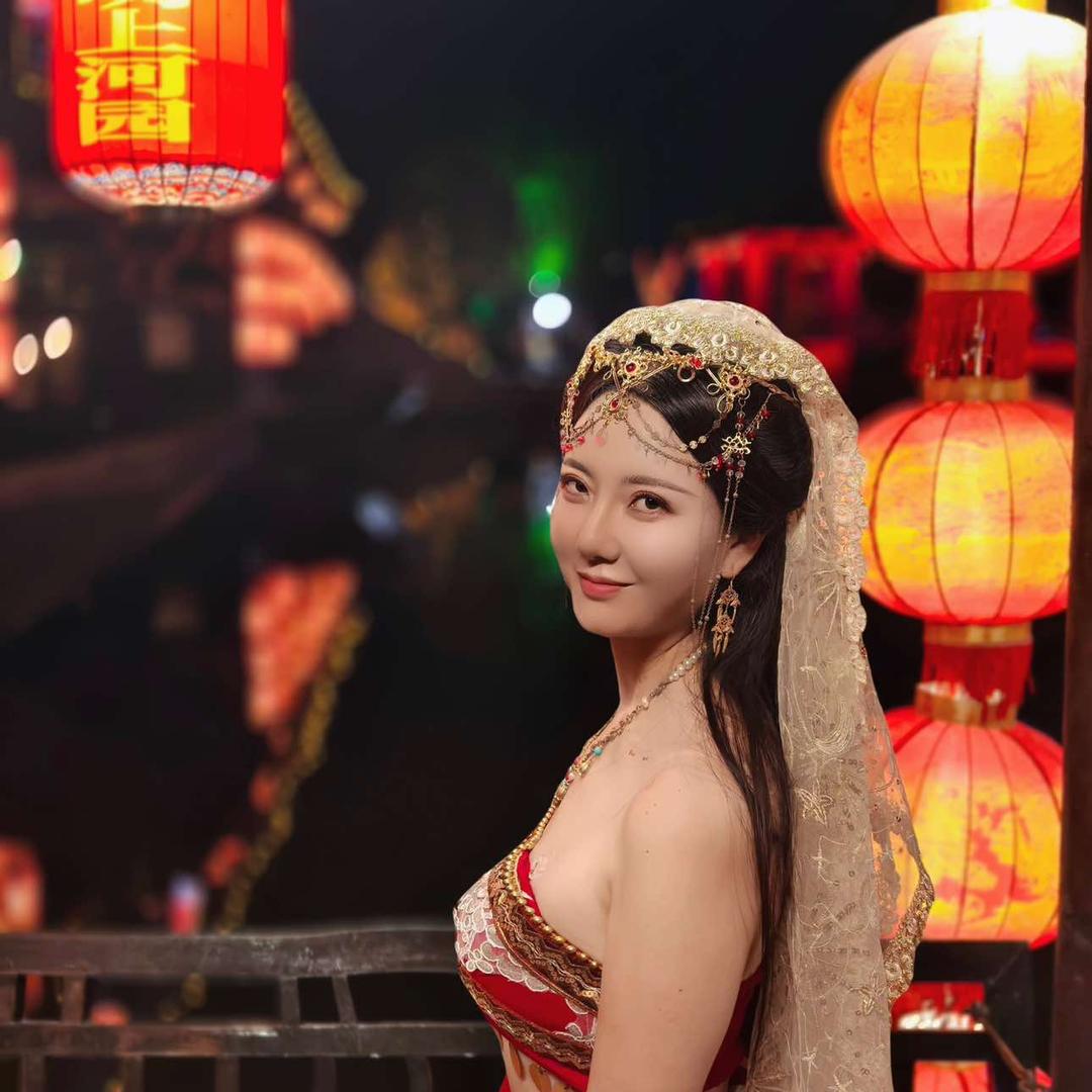 胖露露不胖
