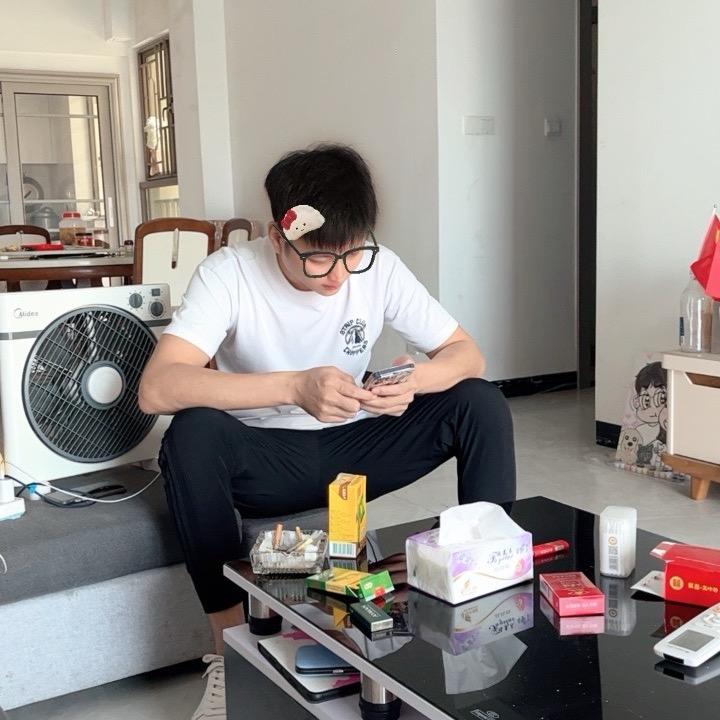 中山空瓶子LIVESHOW小白龙