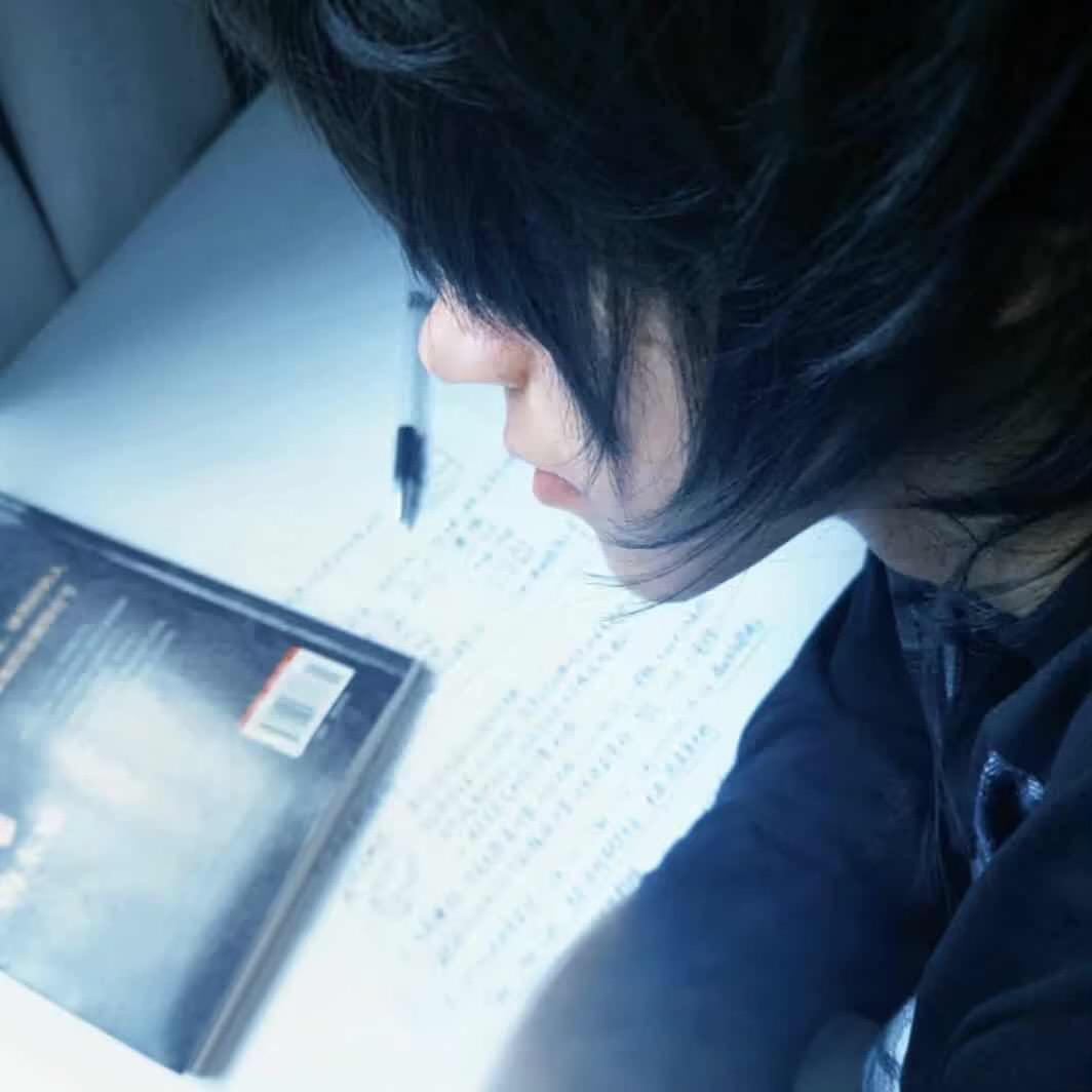 六花（地铁逃生）