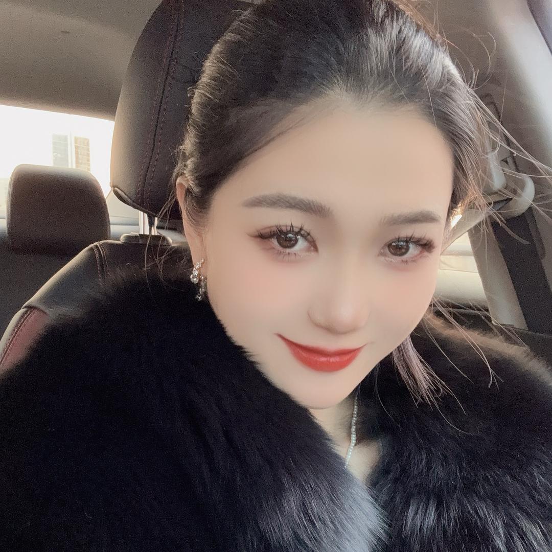 言雾服饰工厂店