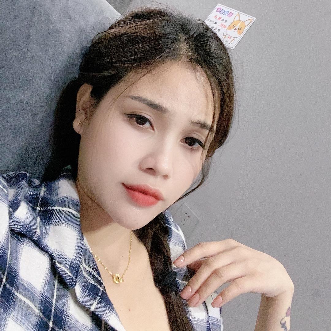 Hồng Thắm