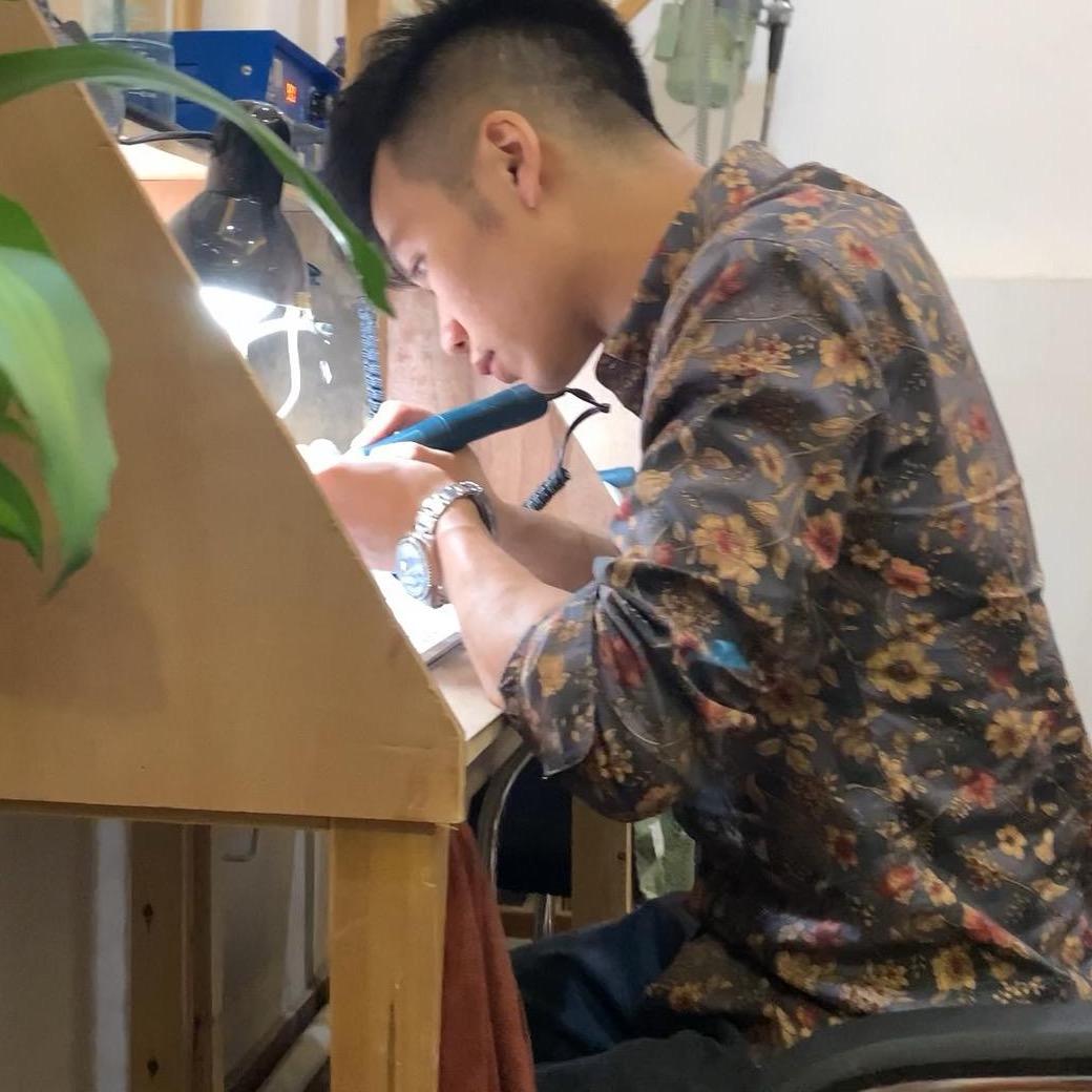 绿装翡翠艺术