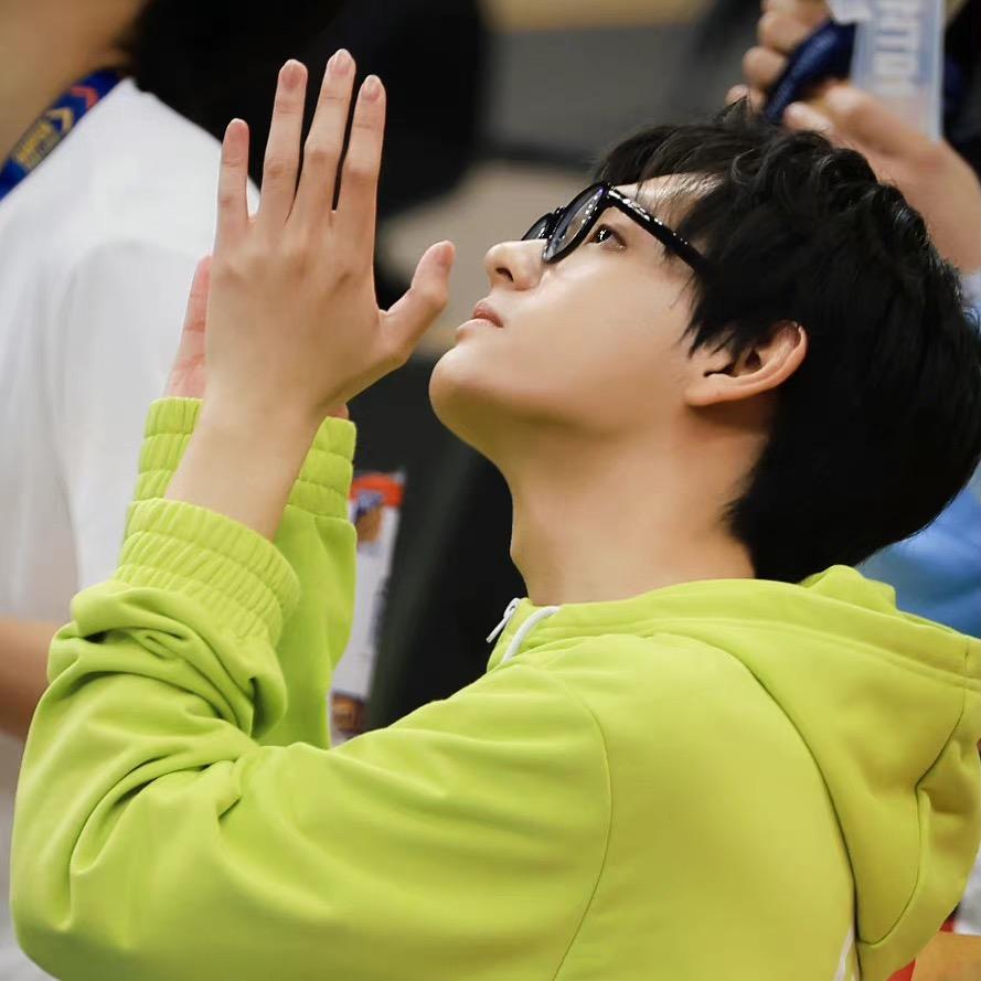 一条会说话的咸鱼