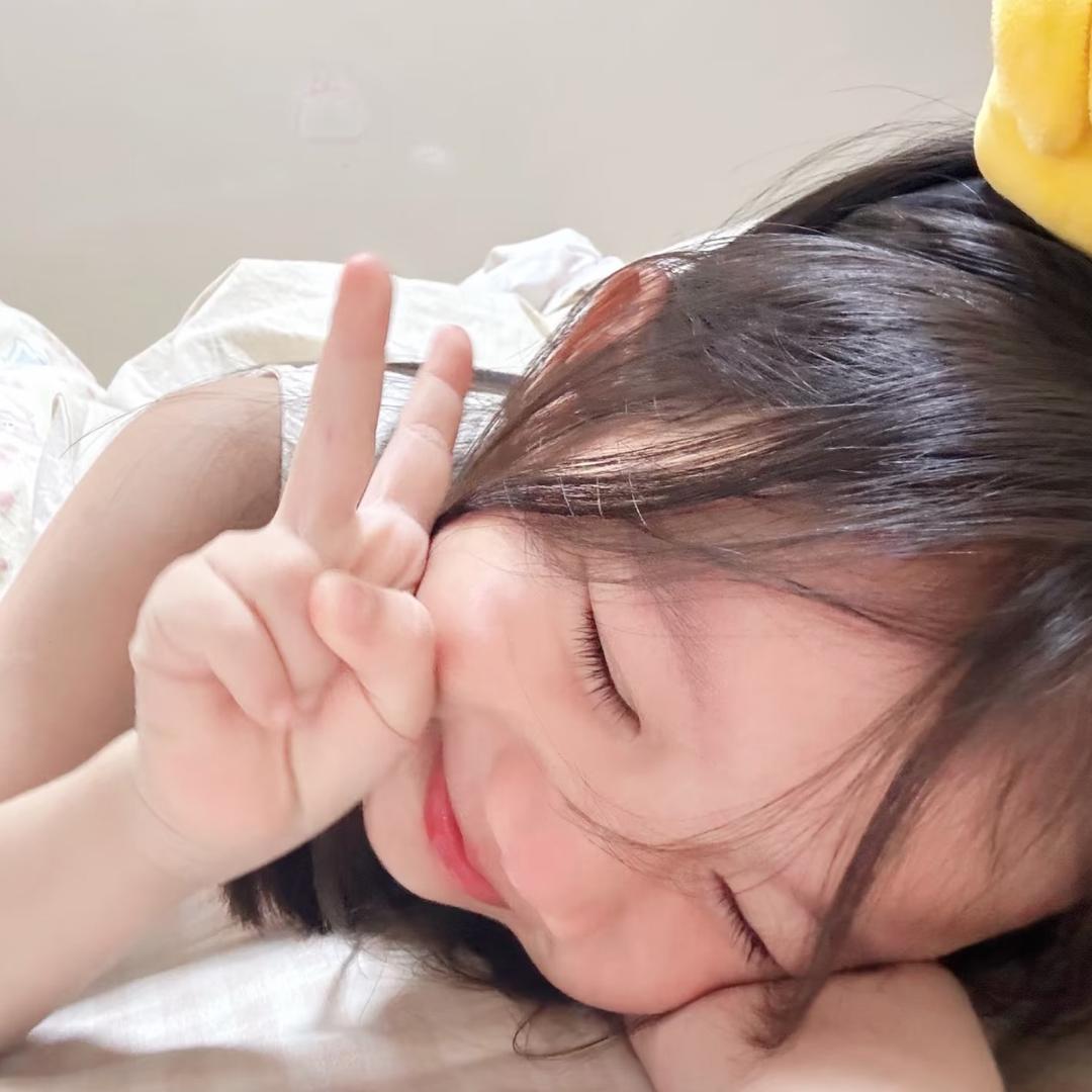 Nini៸៸᳐>⩊<៸៸᳐