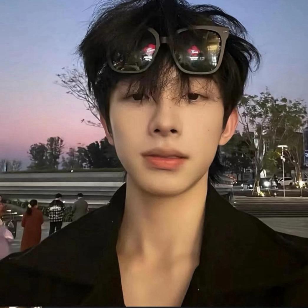 男模