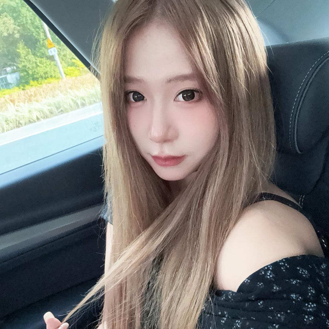 海莉饱饱💗⚡️