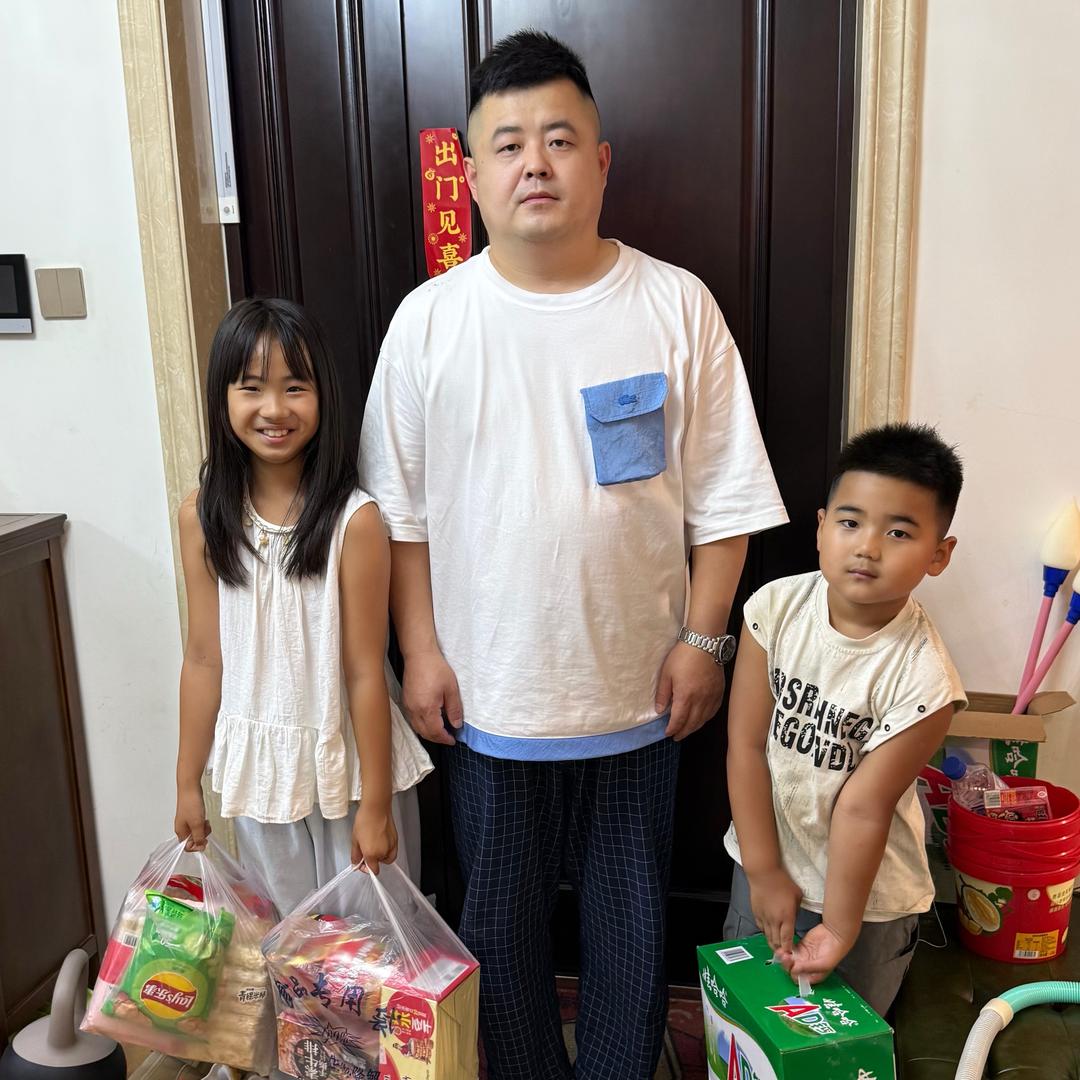 娥哥家84妹84弟