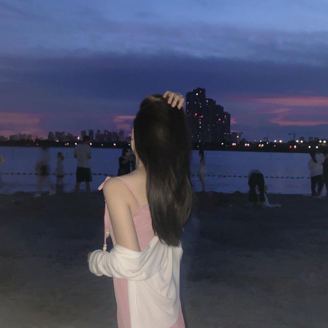 表妹在努力商贸